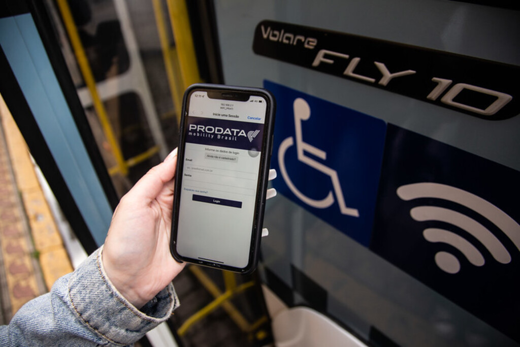 Pelotas tem wi-fi em 100% dos veículos da frota urbana