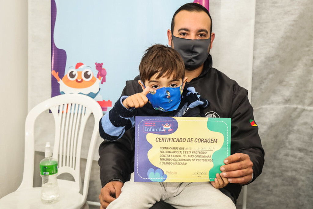 Crianças de 4 anos começam a ser imunizadas em Pelotas