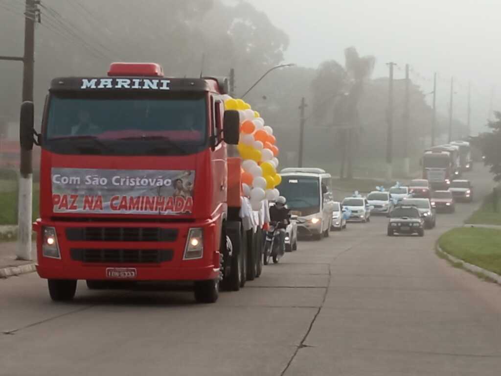 Carreata de São Cristóvão reúne motoristas das mais diversas categorias