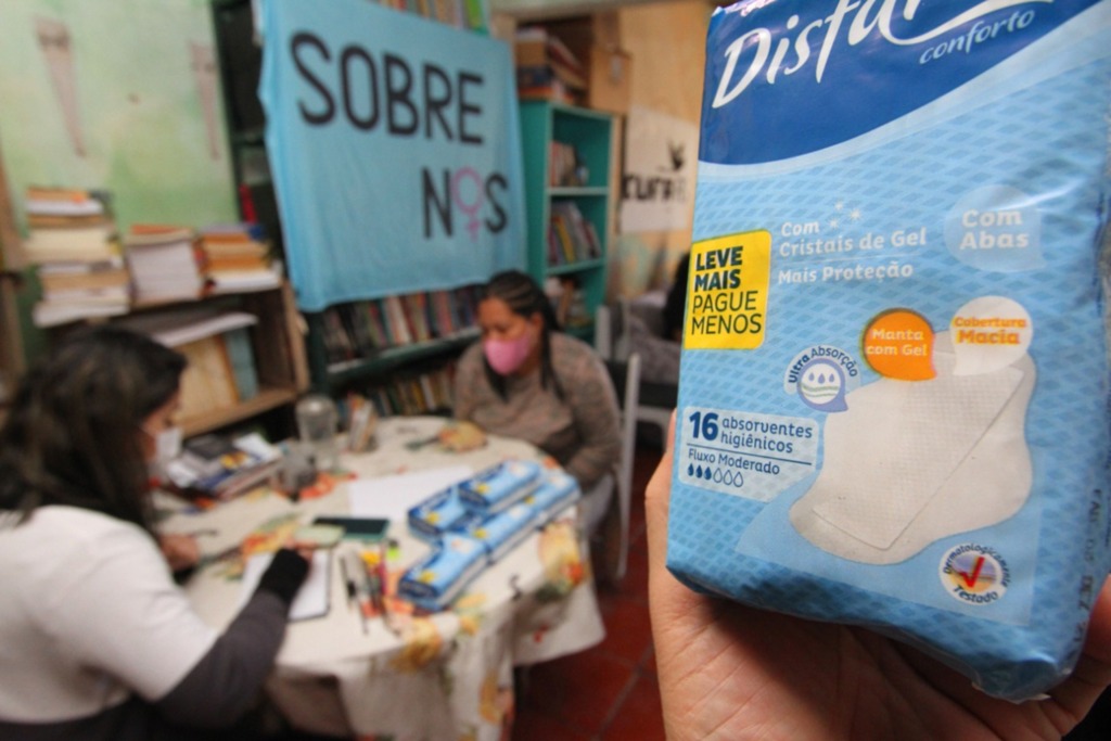 Cufa cadastra mulheres de baixa renda para receberem absorventes