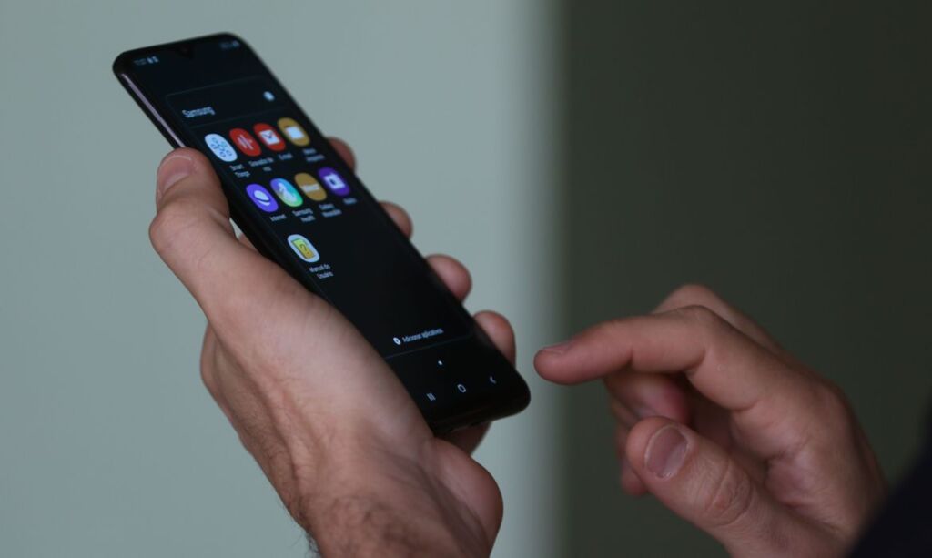 Brasil suspende atividades de 180 empresas por telemarketing abusivo