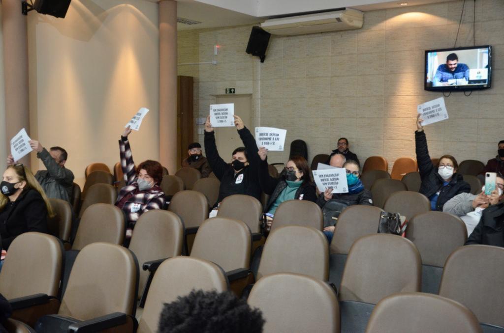 Câmara aprova novos salários dos servidores municipais