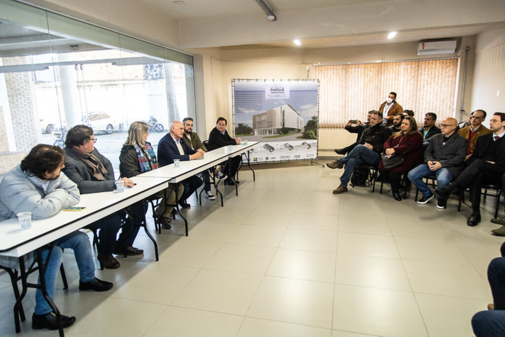 Paula acompanha finalização de Usina Fotovoltaica em Pelotas