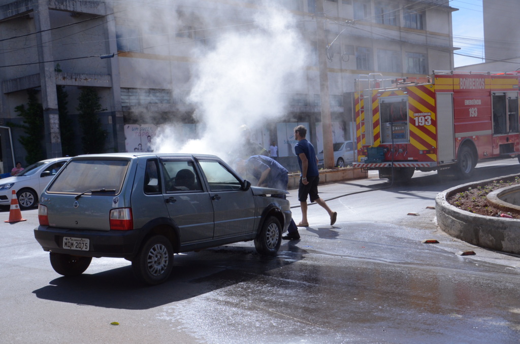 Incêndio em automóvel