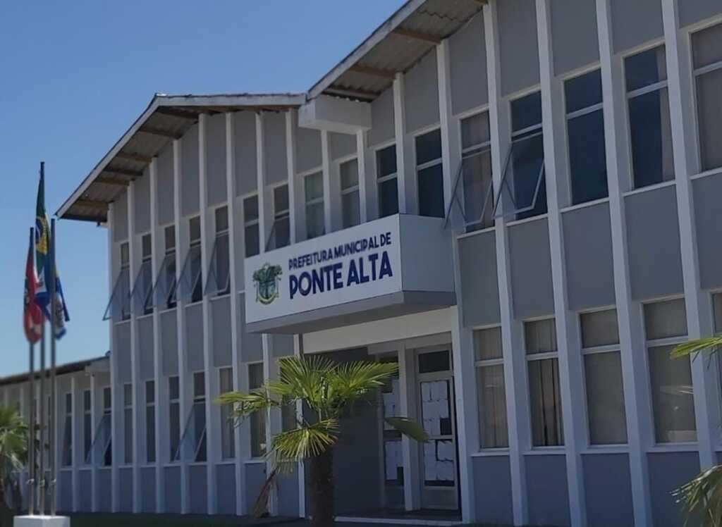 Ministério Público recomenda exoneração de parente do prefeito de Ponte Alta