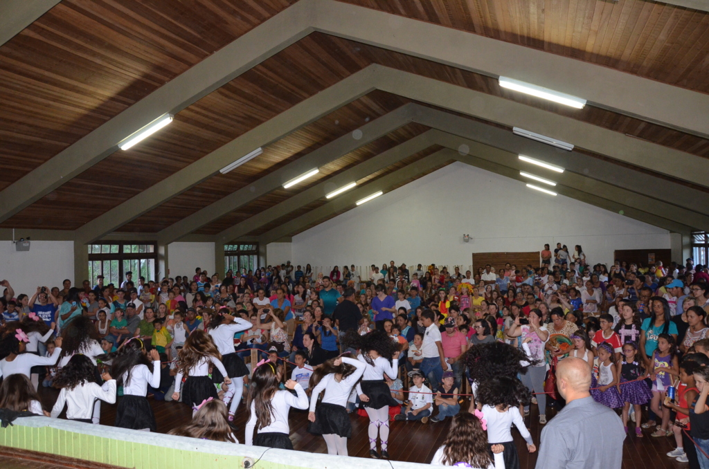 Escolas municipais realizaram o III Festival de Dança