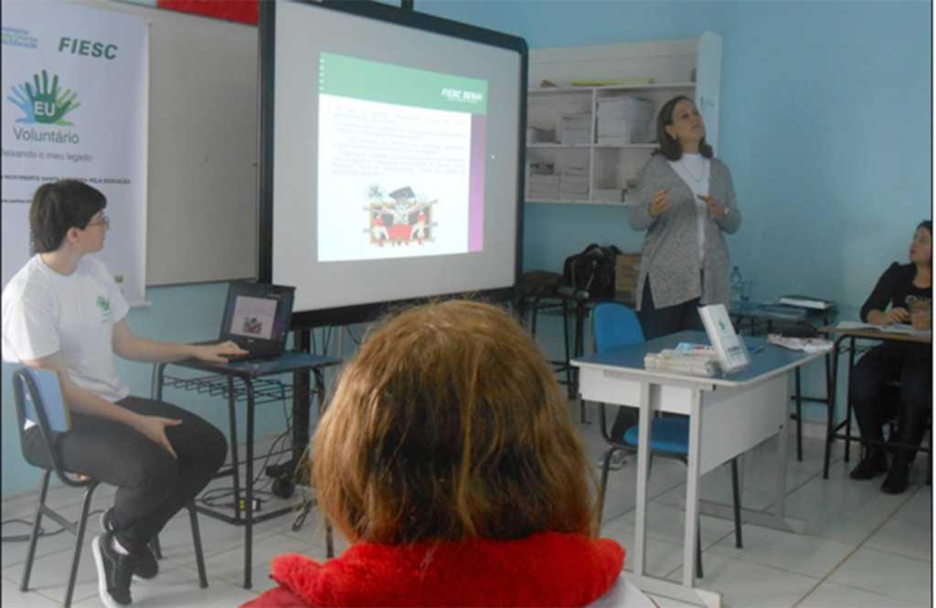 Mais uma ação do 'Eu Voluntário' - FIESC na Escola Belisário