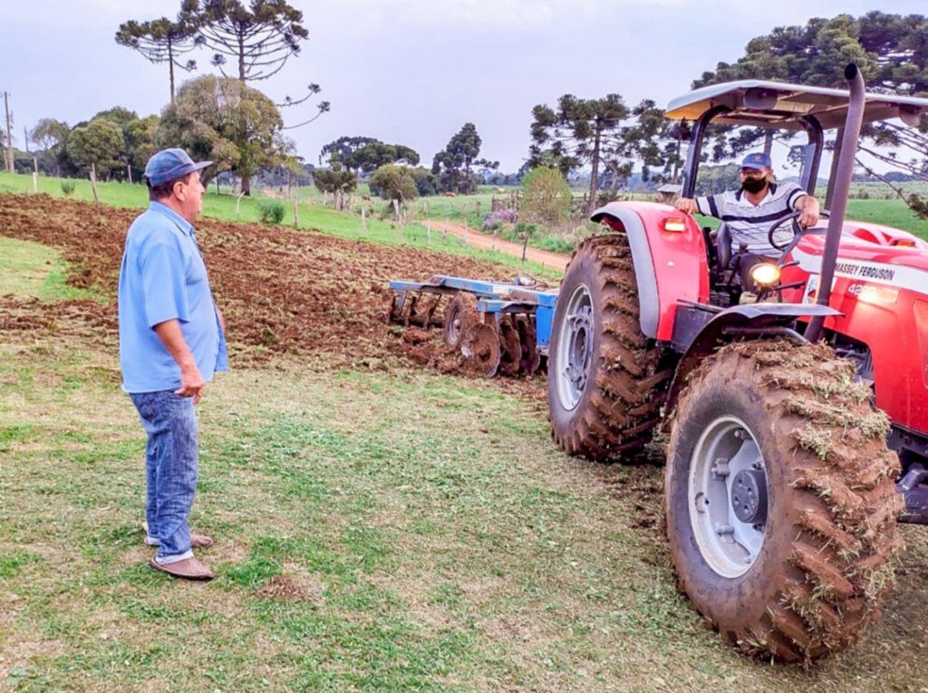 Secretaria de Agricultura de Campo Belo do Sul desenvolve trabalhos voltados à proteção e preparo do solo  para plantio agrícola