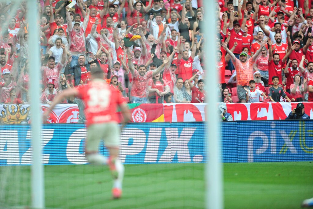 Foto: Ricardo Duarte - Inter - Alemão anotou o segundo gol, aproveitando assistência de Maurício, e encerrou jejum de dez partidas sem marcar