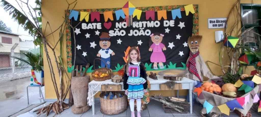 Festa junina proporciona aprendizado pedagógico em Turvo