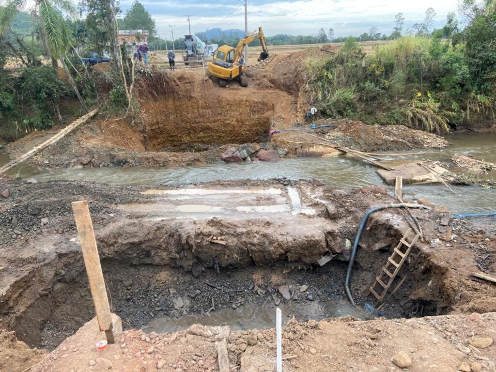 Nova ponte do Último Gole começa a ganhar forma