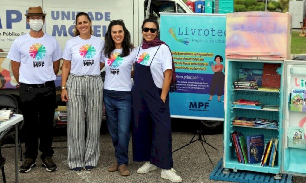 MPF/SC lança projeto que transforma geladeiras sem uso em Livrotecas