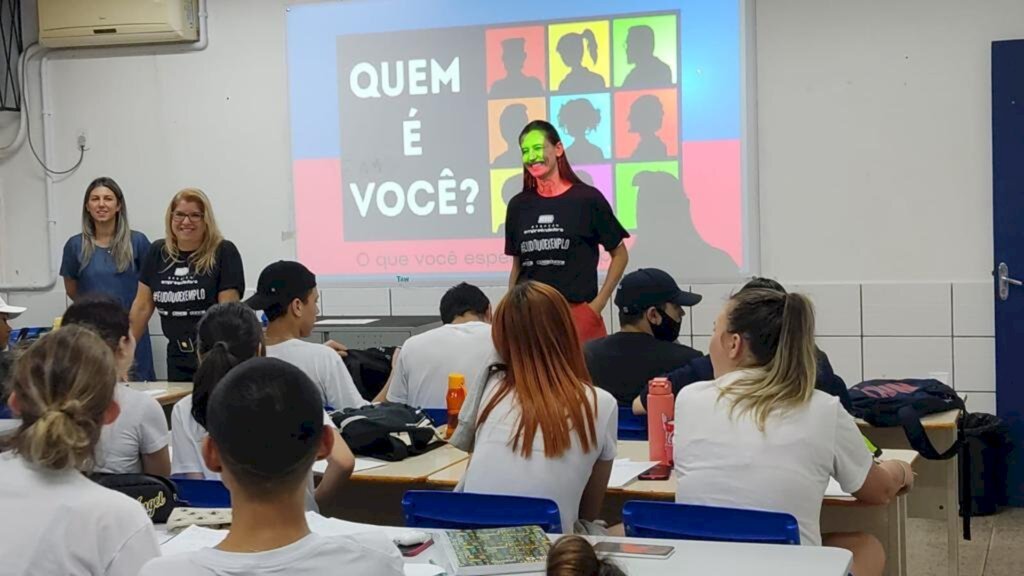 Jovens recebem capacitação para empreender