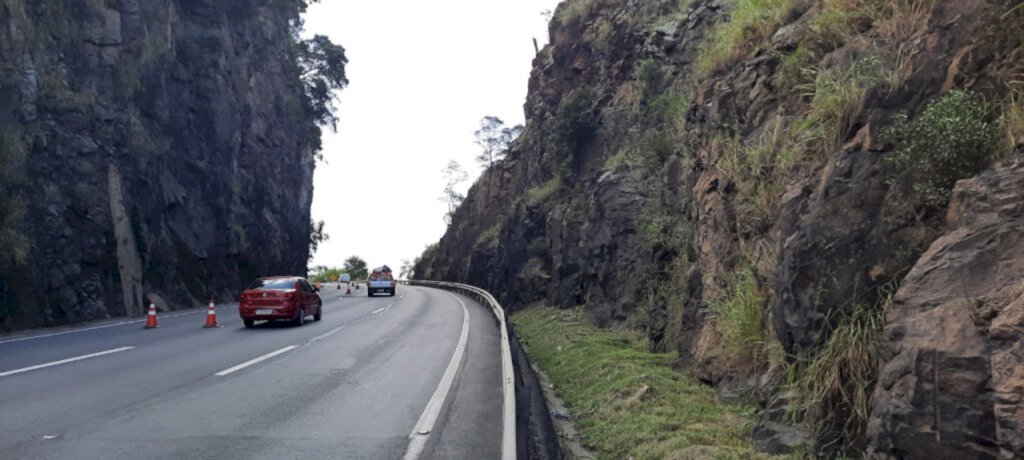 Obras interferem no tráfego na BR-101 em Tubarão