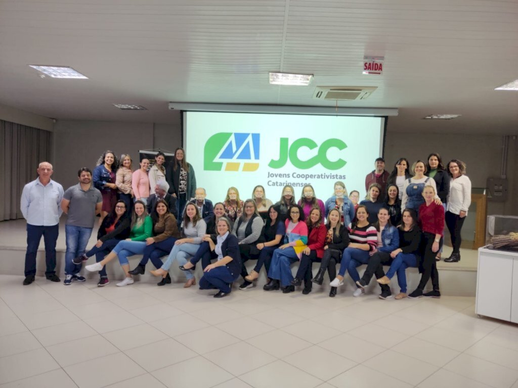 Cooperja realiza encontro com professores e alunos através do JCC