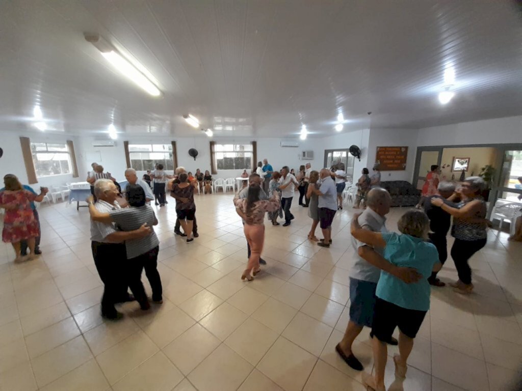 Grupo de idosos do Centro celebra o retorno dos encontros presenciais