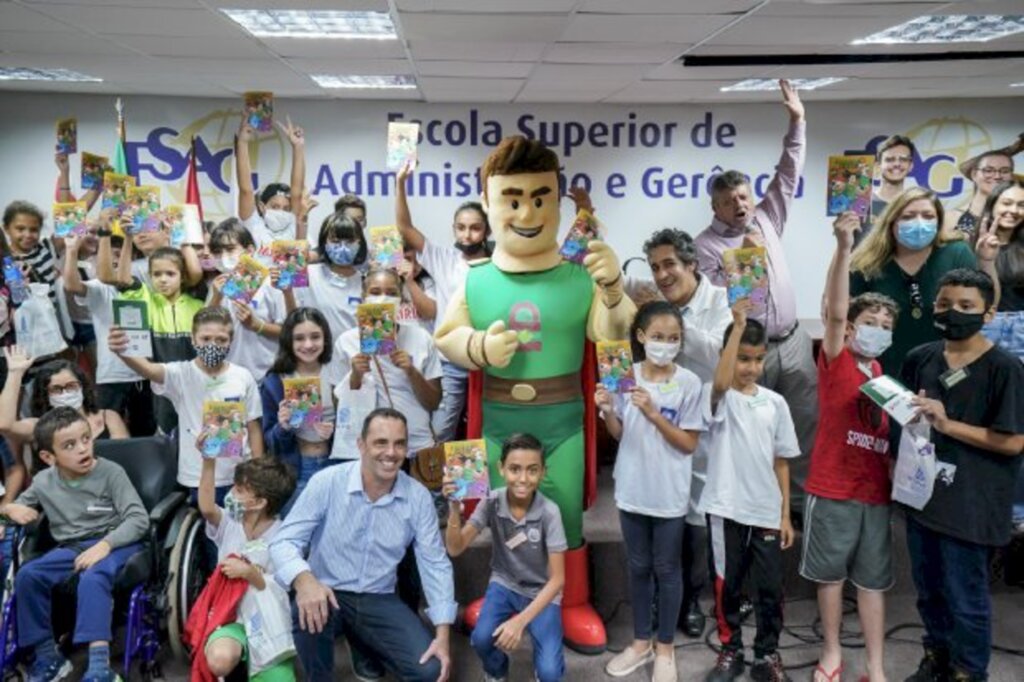 Evento promove oficinas educativas sobre o Dia Mundial da Propriedade Intelectual com alunos da rede pública