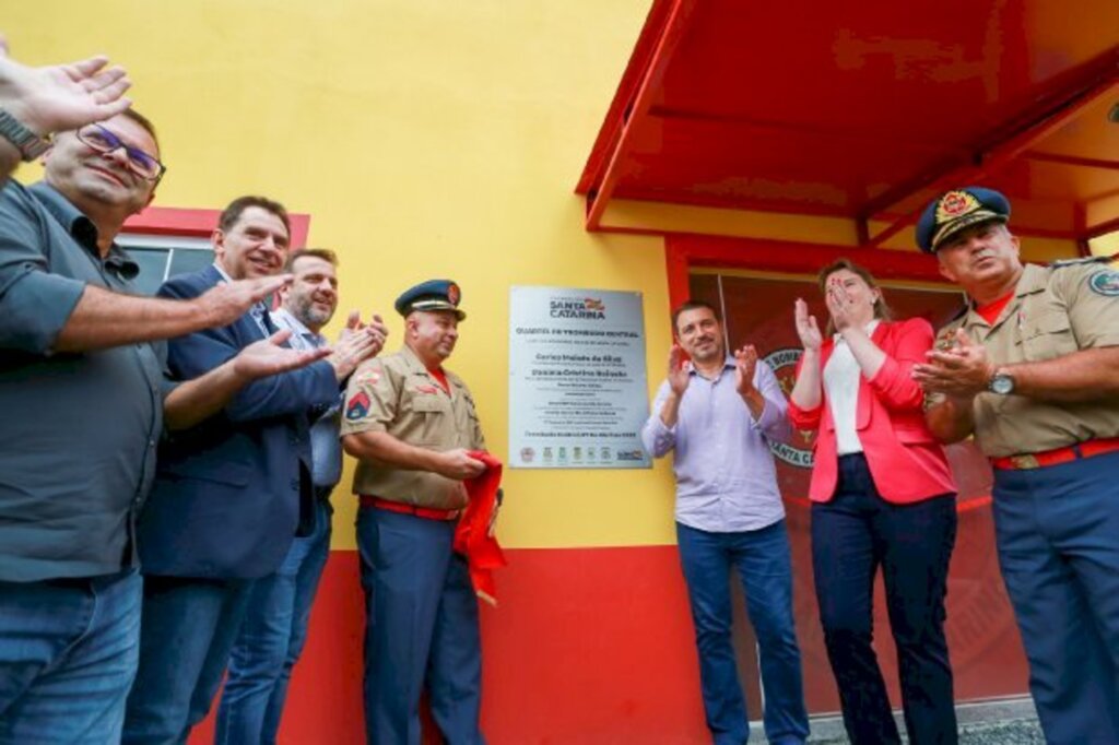 Carlos Moisés inaugura o quartel do Corpo de Bombeiros Militar em Trombudo Central