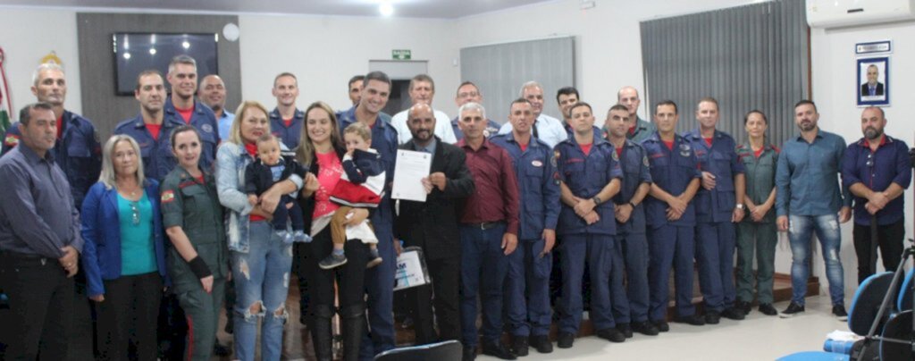 Sessão da Câmara presta homenagens em denominação de Rua e Moção de Reconhecimento a Bombeiro Militar