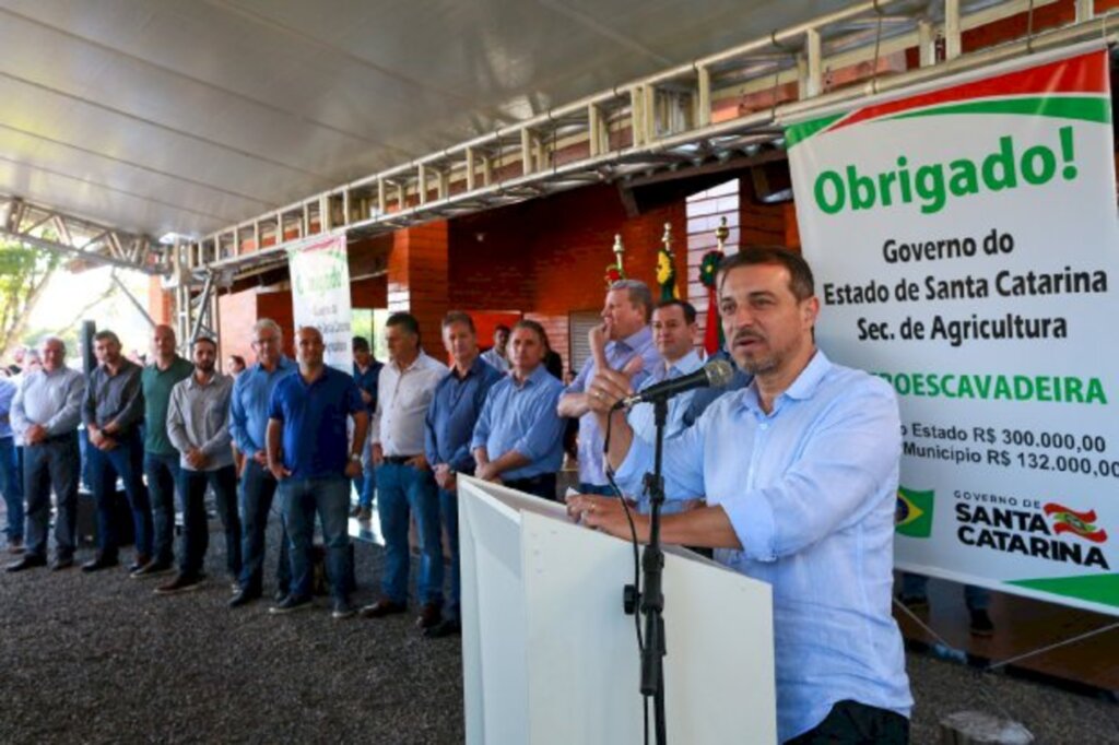 Em Vargeão, governador lança o Programa Conecta Agro SC para levar internet de qualidade ao campo