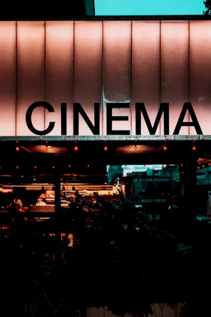 CONSUMO HÍBRIDO CHEGA TAMBÉM À INDÚSTRIA DE CINEMA