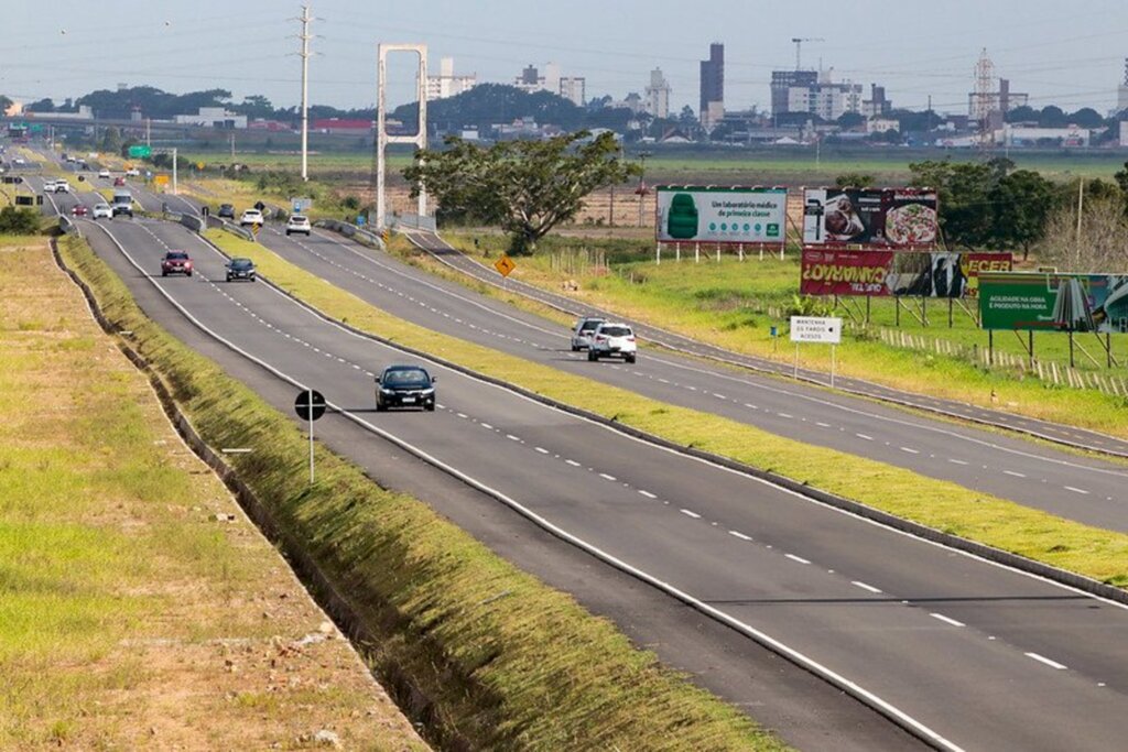 Secretaria da Infraestrutura e Mobilidade anuncia novas regras para uso das faixas de domínio