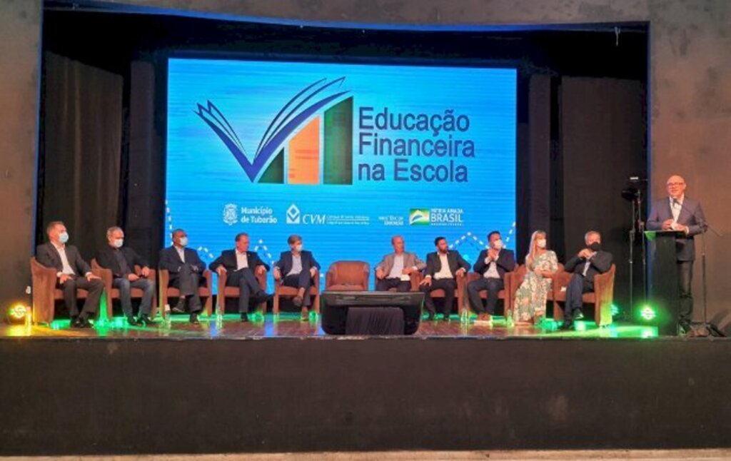 Programa de Educação Financeira é lançado em SC com as presenças de secretário e ministro