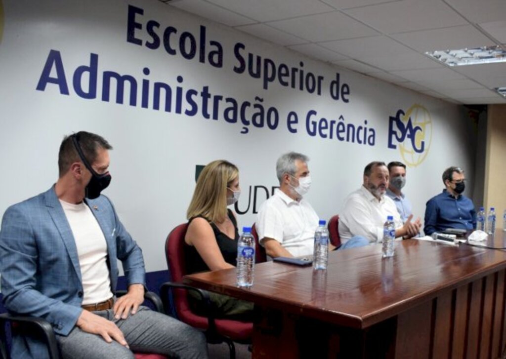 Aula inaugural de especialização em Gestão Pública da Udesc marca início do projeto SAPCiência