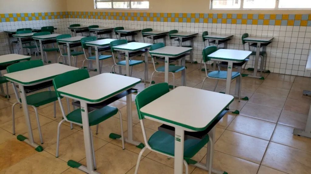 Escolas sendo preparadas para o início das aulas