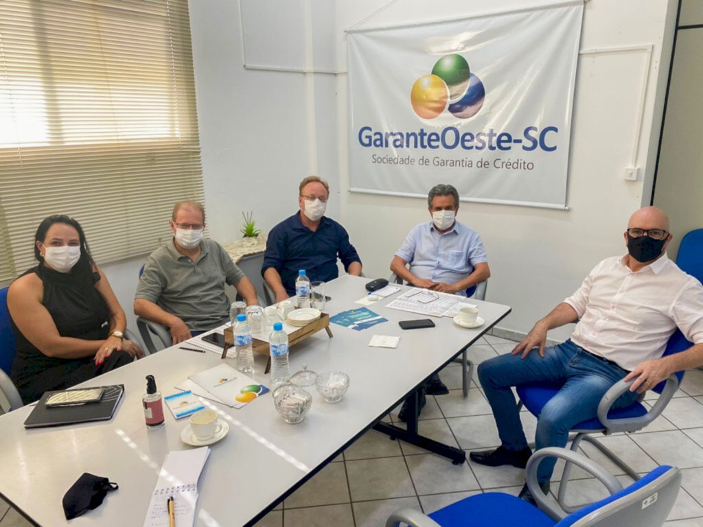 GaranteOeste e Sebrae/SC intensificam parceria no oeste