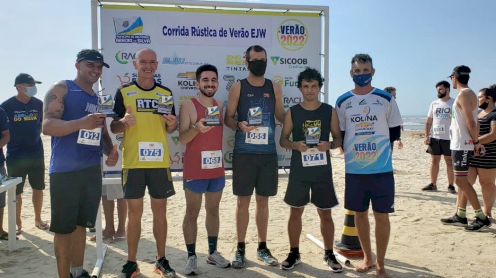 Corrida Rústica de Verão EJW envolve adultos e crianças