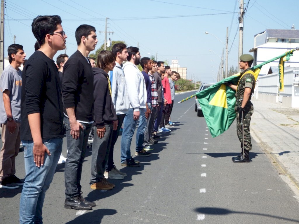 Junta de Serviço Militar do Arroio convoca jovens para se alistarem no prazo