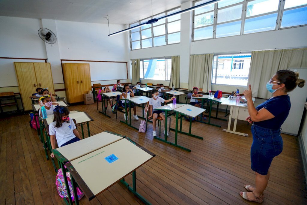 Balanço 2021: retorno das aulas presenciais, valorização dos professores e investimento recorde em bolsas marcam ano na Educação