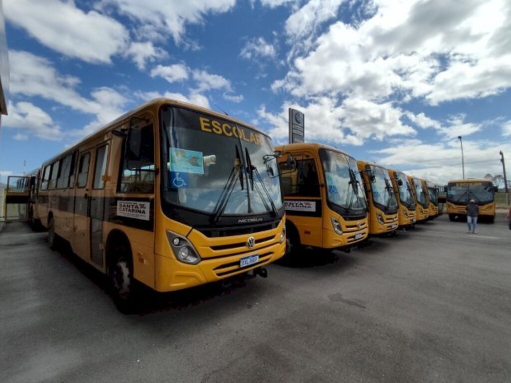 Governo do Estado anuncia maior investimento em transporte escolar da história de SC