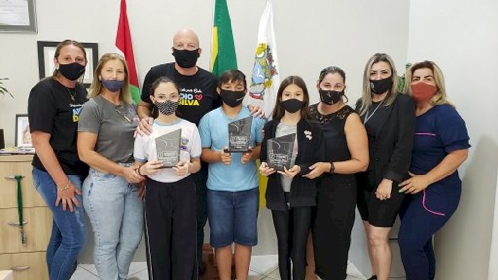 Alunos participam da OBMEP e recebem reconhecimento