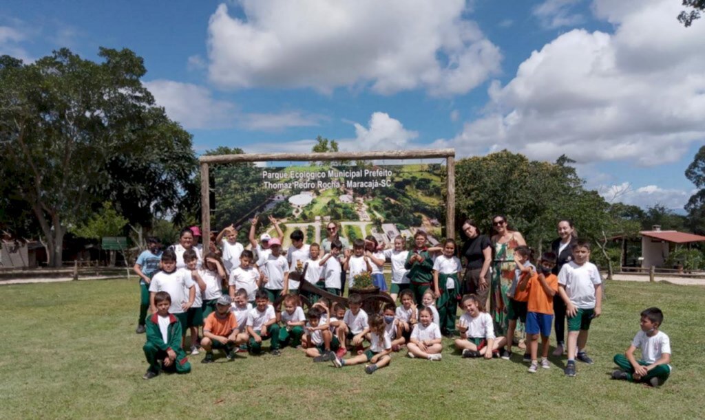 Gincana da reciclagem resulta em passeio