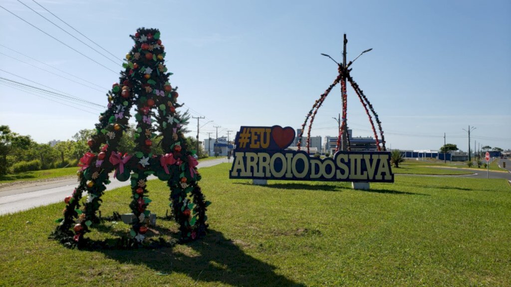 Balneário Arroio do Silva em clima de natal: decoração atrai olhares e encanta o público