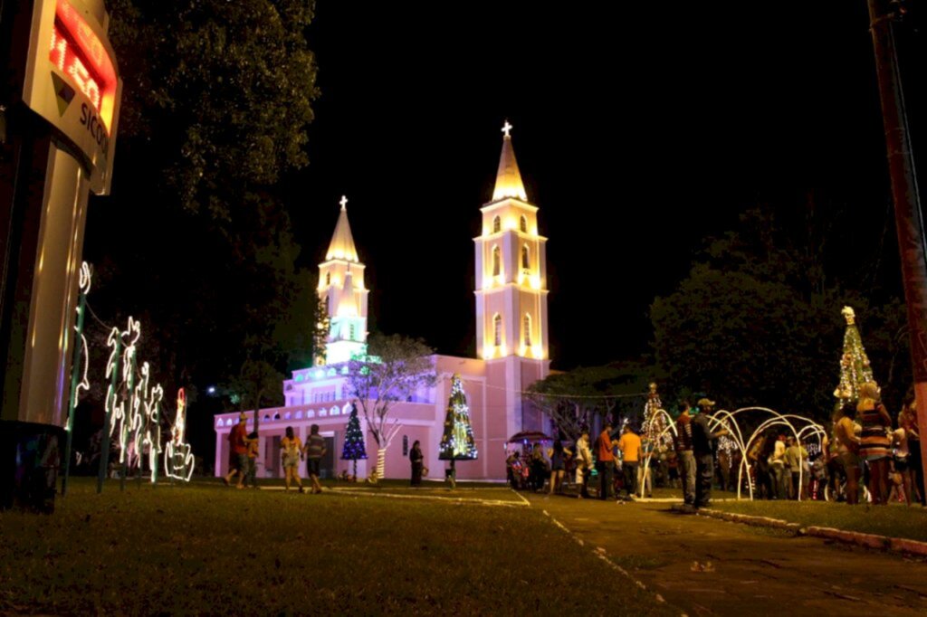 Santa Rosa do Sul prepara abertura do Natal Iluminado 2021 Entre 4 e 31 de dezembro, atrações artísticas, culturais e religiosas passarão pela praça da matriz, Vila São Cristóvão e parque de eventos