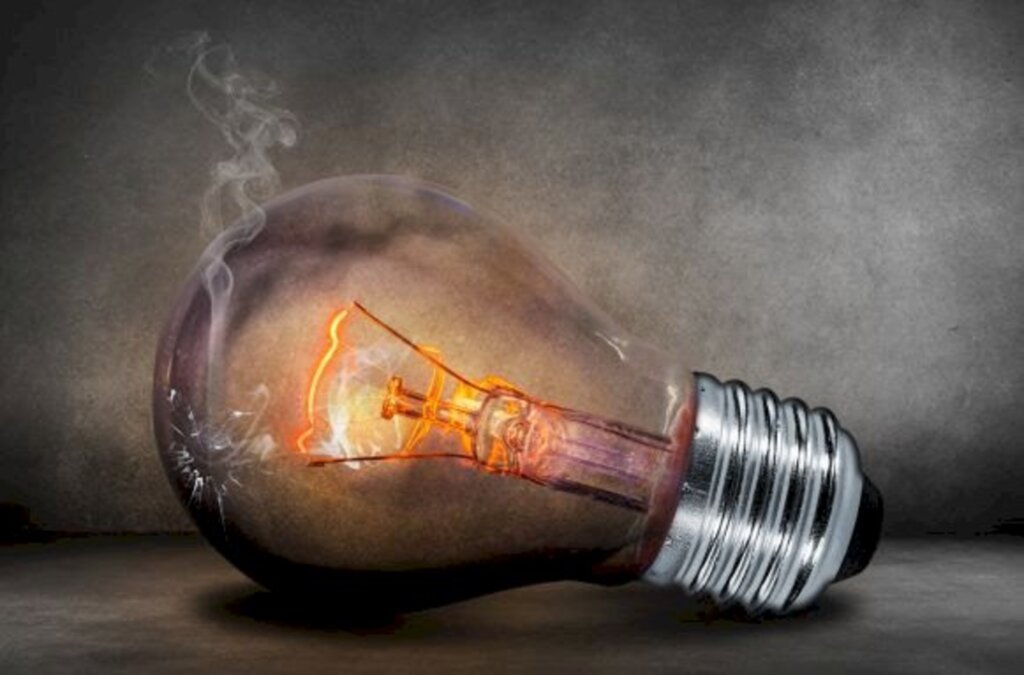 Dez dicas para economizar energia elétrica em casa