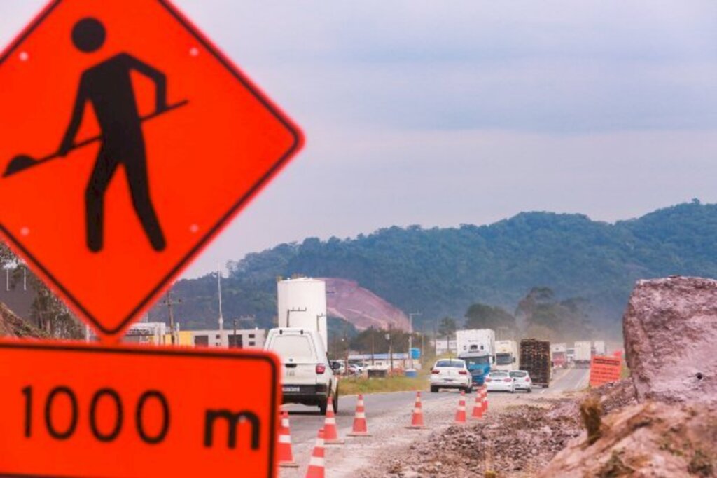 Governo envia projetos de lei à Alesc para aportar mais R$ 115 milhões para obras em rodovias federais de SC