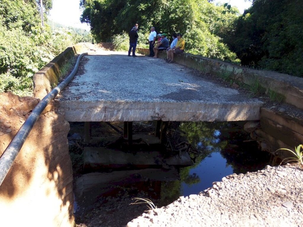 Municípios de Meleiro e Turvo projetam nova ponte sobre o Rio Jundiá