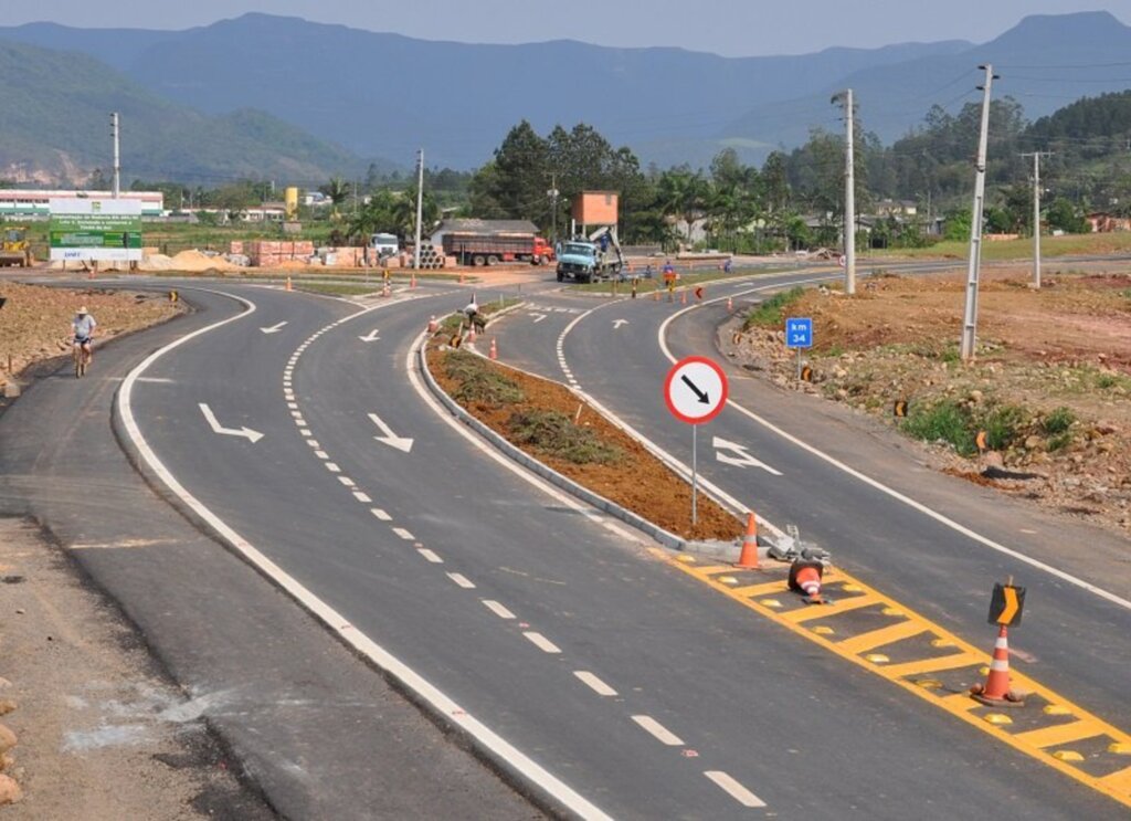 DNIT entrega 8,8 quilômetros de pista pavimentada na BR-285/RS/SC em Timbé do Sul/SC