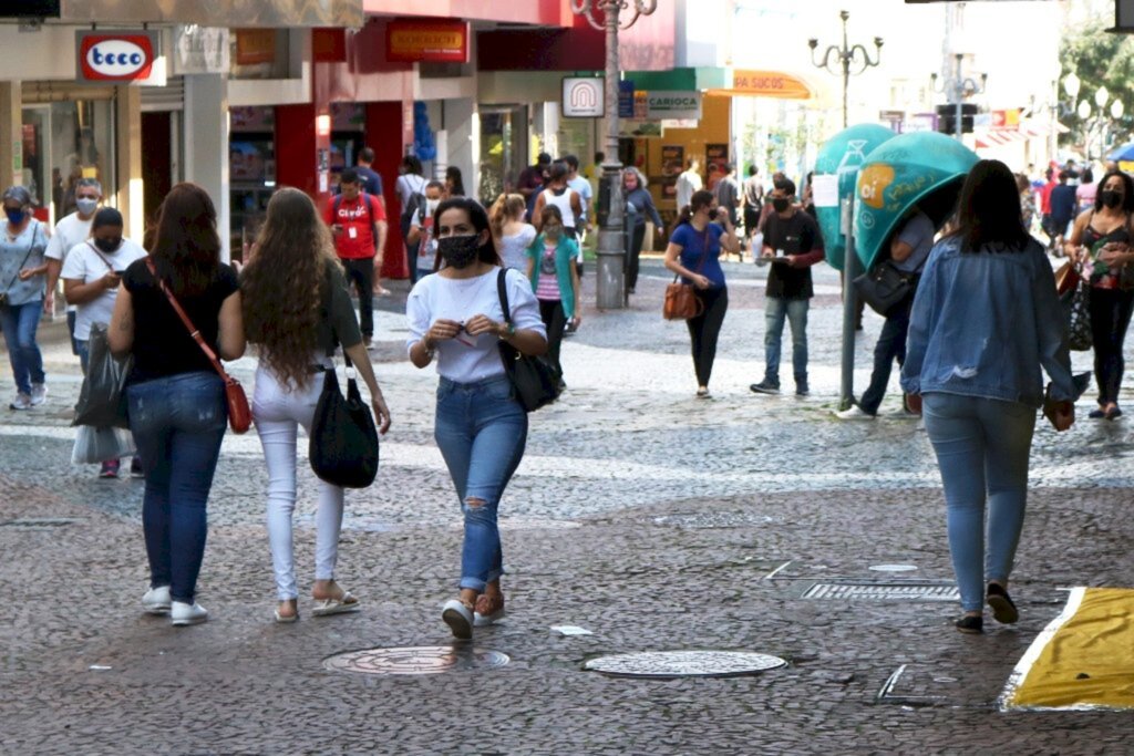 Desocupação cai em SC, mas informalidade cresce