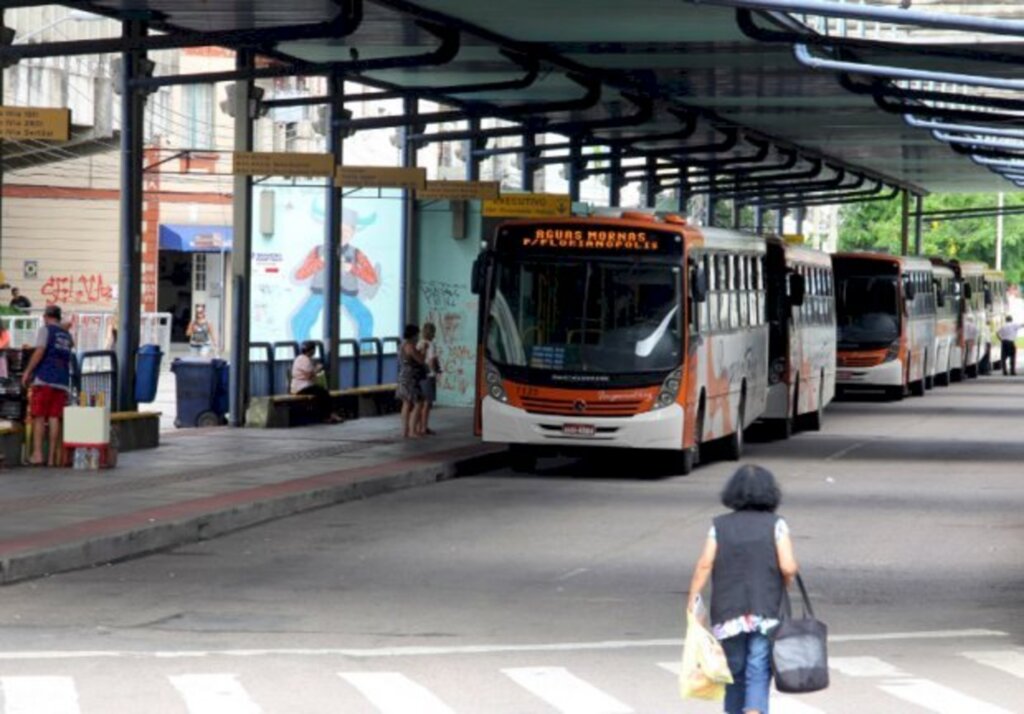 Coronavírus em SC: Governo autoriza retomada do transporte coletivo intermunicipal de passageiros