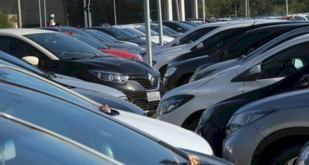 Pagamento em cota única do IPVA de veículos com placas terminadas em 8 vai até 31 de agosto