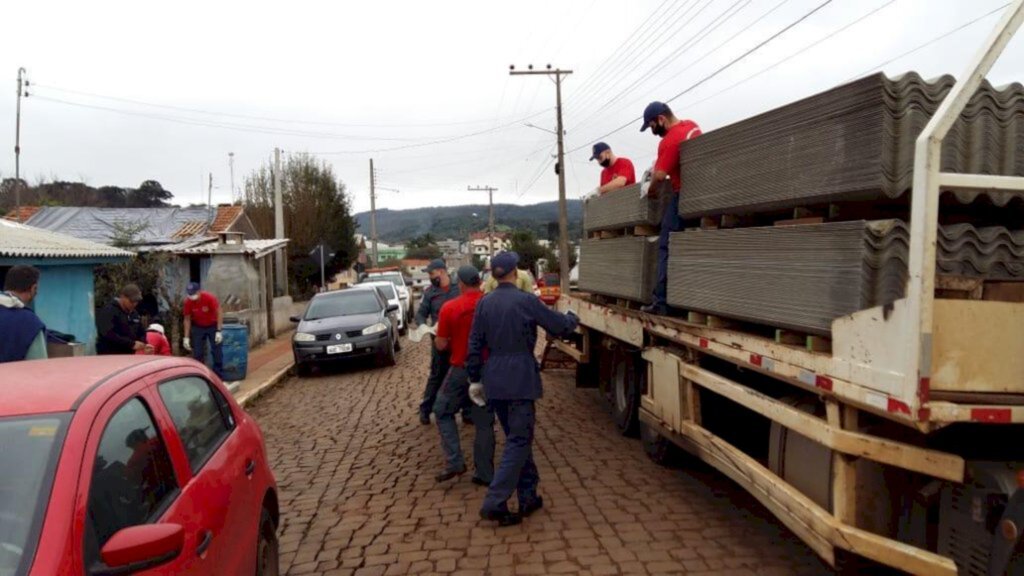 Equipes de Governo intensificam trabalho de ajuda humanitária no Meio Oeste