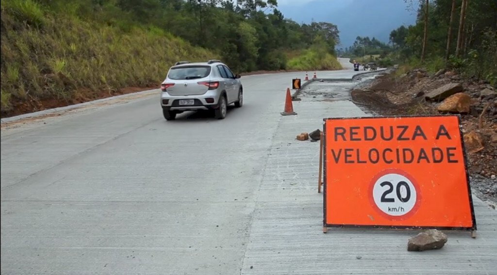 Tráfego na Serra da Rocinha retorna ao sistema de comboio