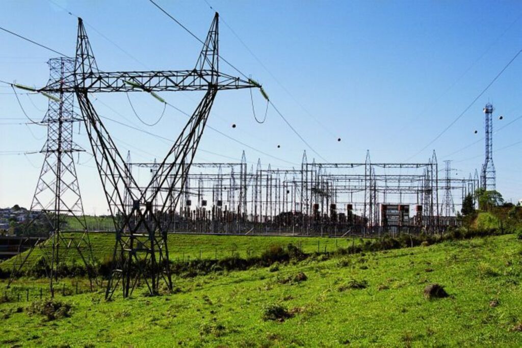 Tarifa de energia elétrica em SC terá redução de até 9,77%