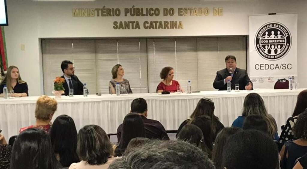 Colóquio do CEDCA apresenta diagnóstico social da Criança e do adolescente de Santa Catarina