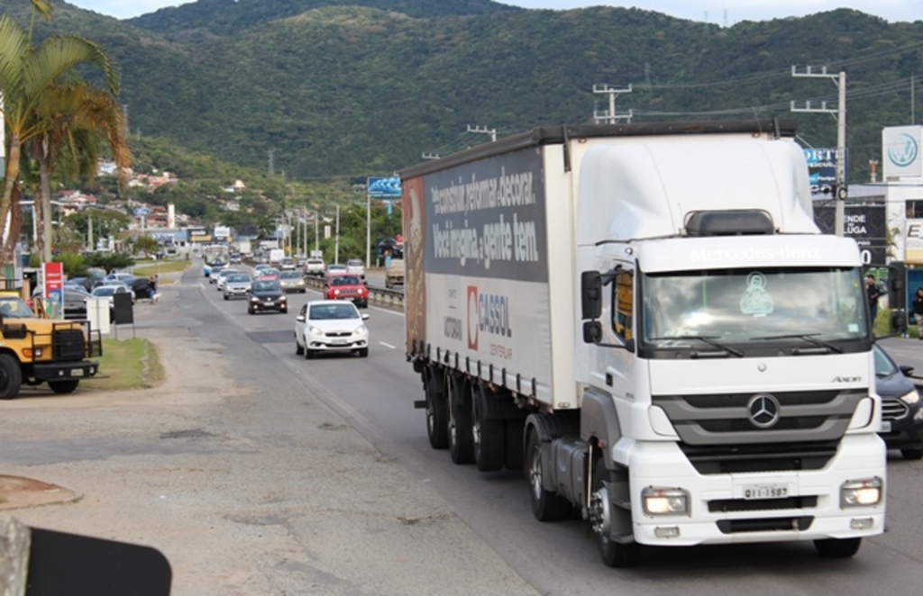 Custo com transporte em Santa Catarina é quase 30% maior do que a média nacional